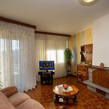 Casa Vacanze Heidi Vista Lago 韦尔巴尼亚 外观 照片