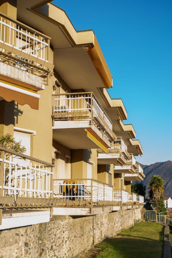 Casa Vacanze Heidi Vista Lago 韦尔巴尼亚 外观 照片