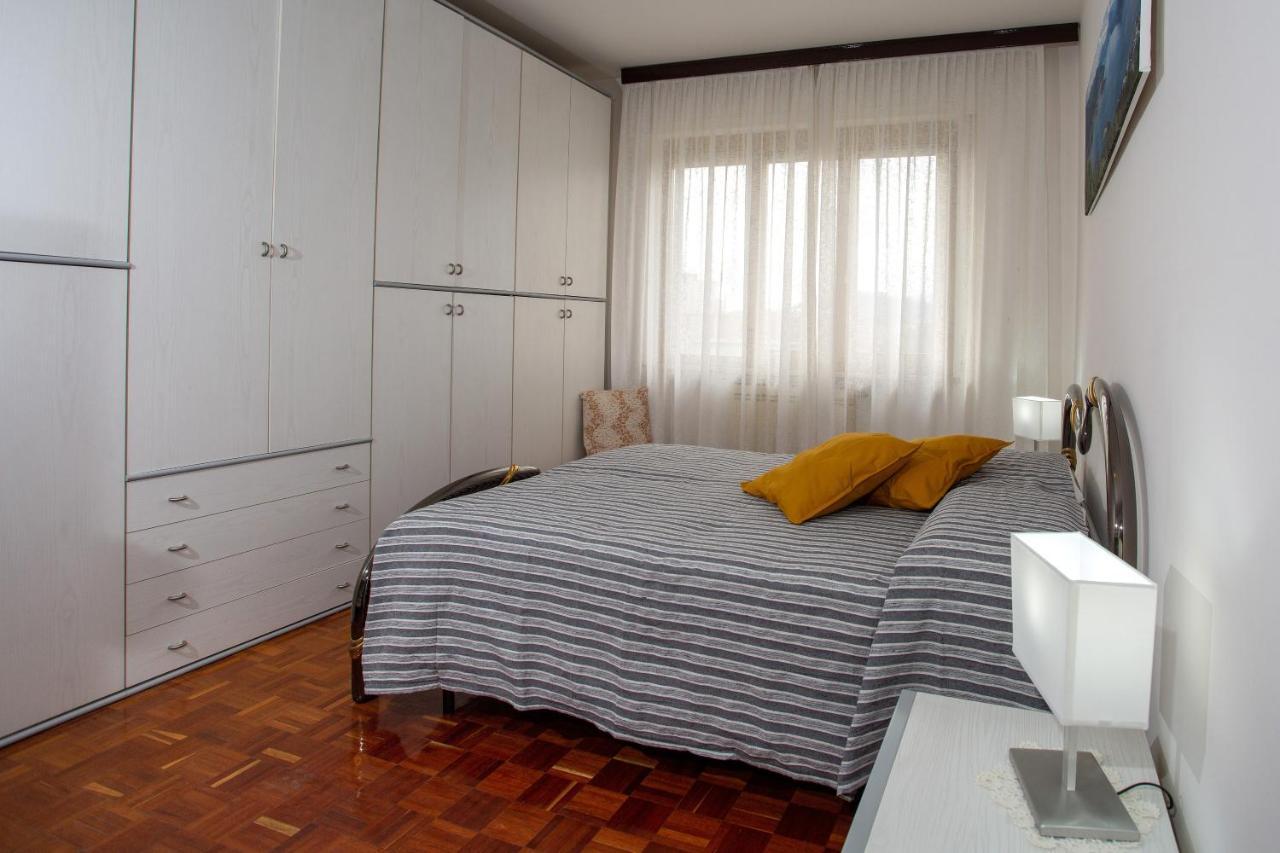 Casa Vacanze Heidi Vista Lago 韦尔巴尼亚 外观 照片